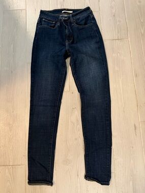 Levi’s Dark 721 High Rise Skinny Jeans